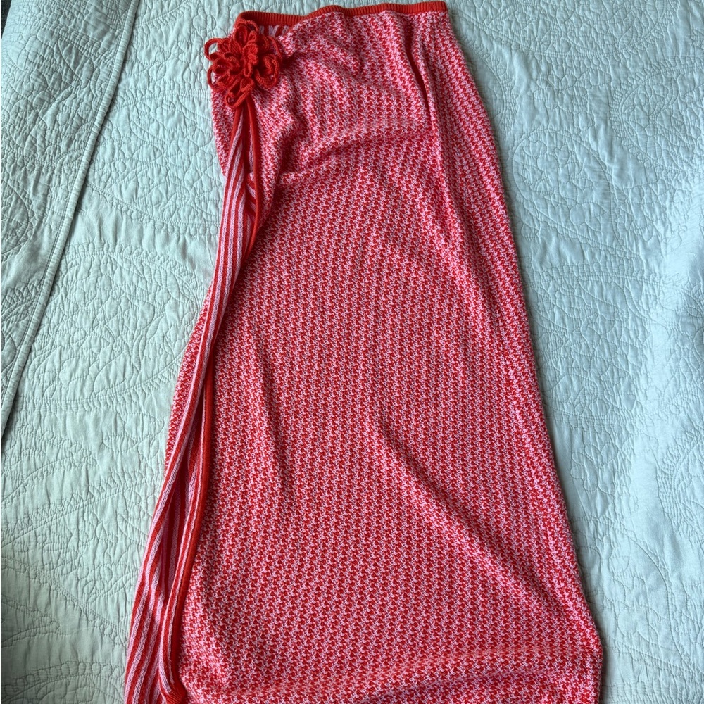 DEVON WINDSOR Vibrant Red and White Sarong